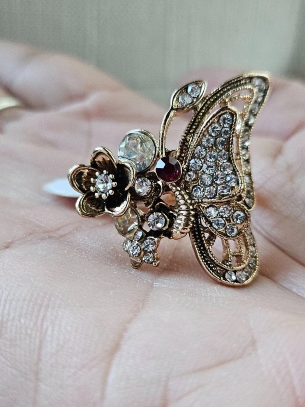 Butterfly Ring Fashion Women Ring Gold Tone Fashion Jewelry Ring Size 8 NW - Picture 2 of 11